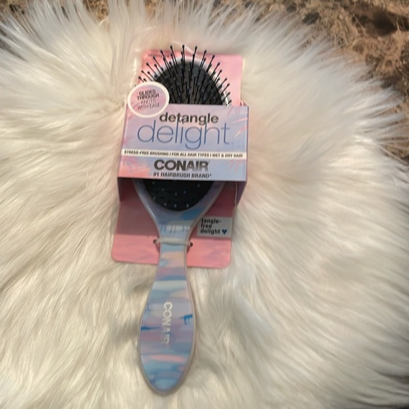 Conair Detangle Delight Round Brush - Picture 10 of 12